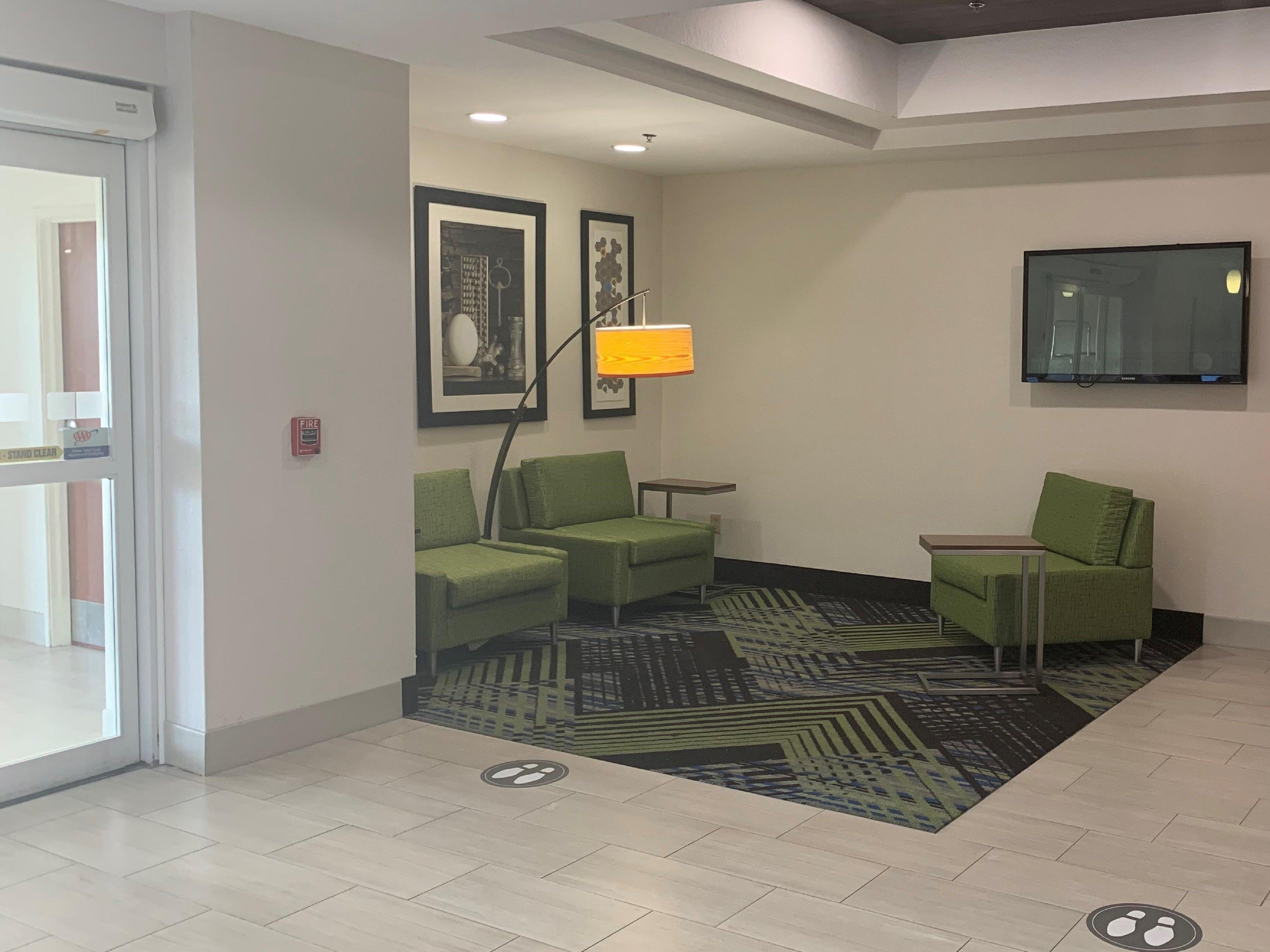 Holiday Inn Express Mccomb By Ihg Exterior foto